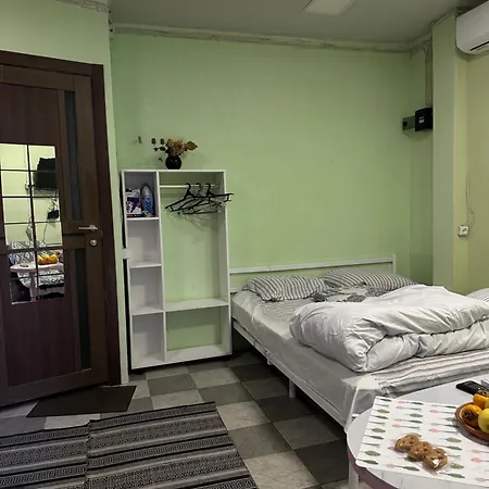 Vahe'S Family Guest House Front Yerevan Exterior photo