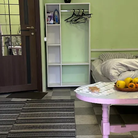 Vahe'S Family Guest House Front Yerevan Exterior photo