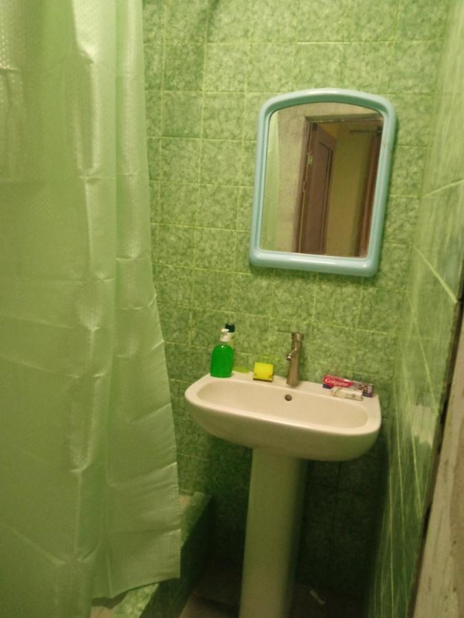 Vahe's Family Front Apartment