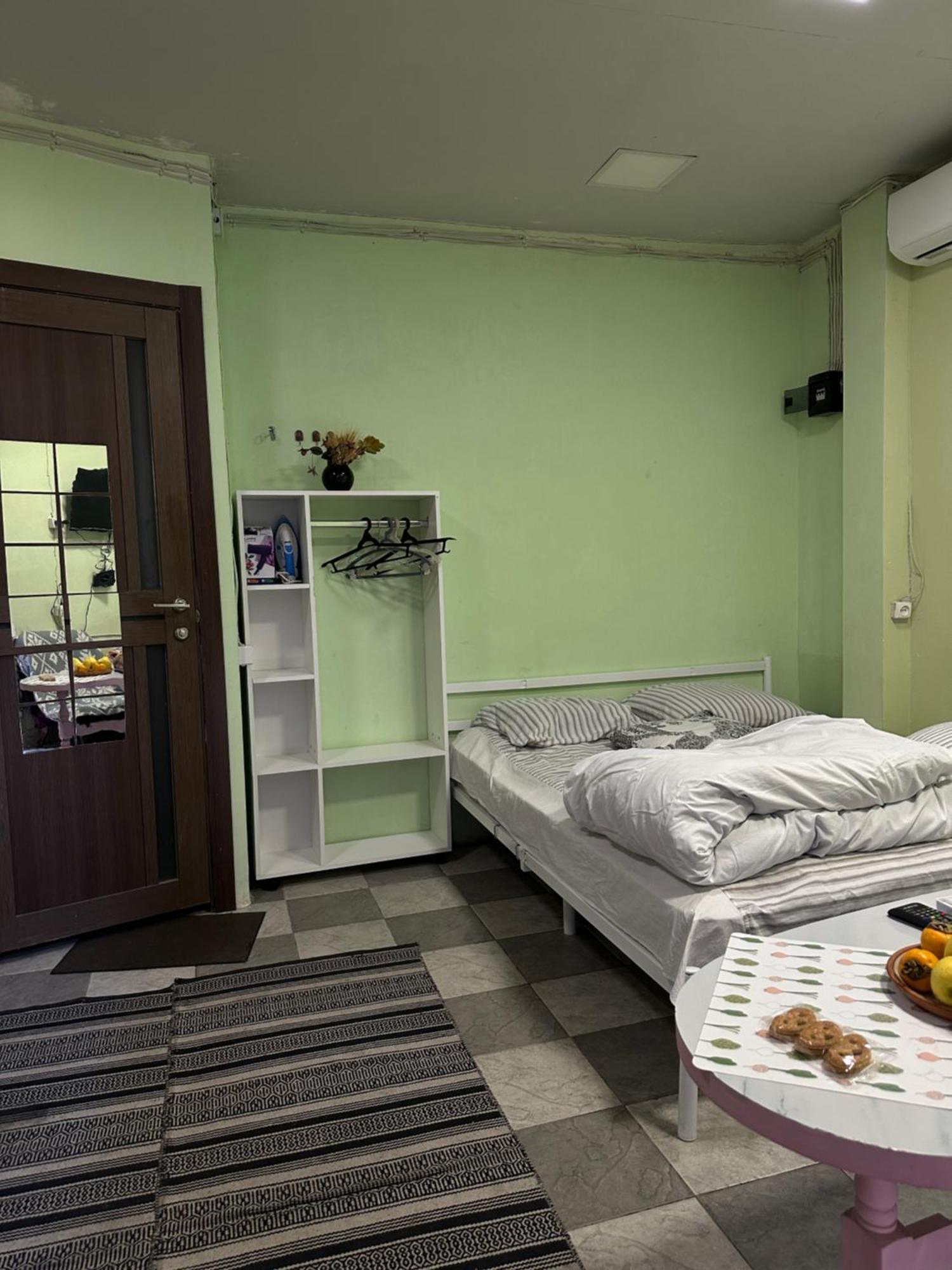 Apartment Vahe's Family Front *